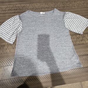 GAP Heather Gray Crewneck Tee